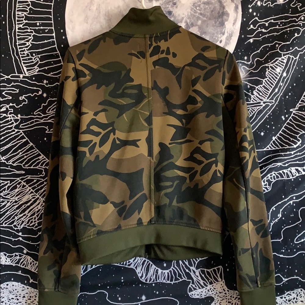 Jacket - Picture 2 of 6